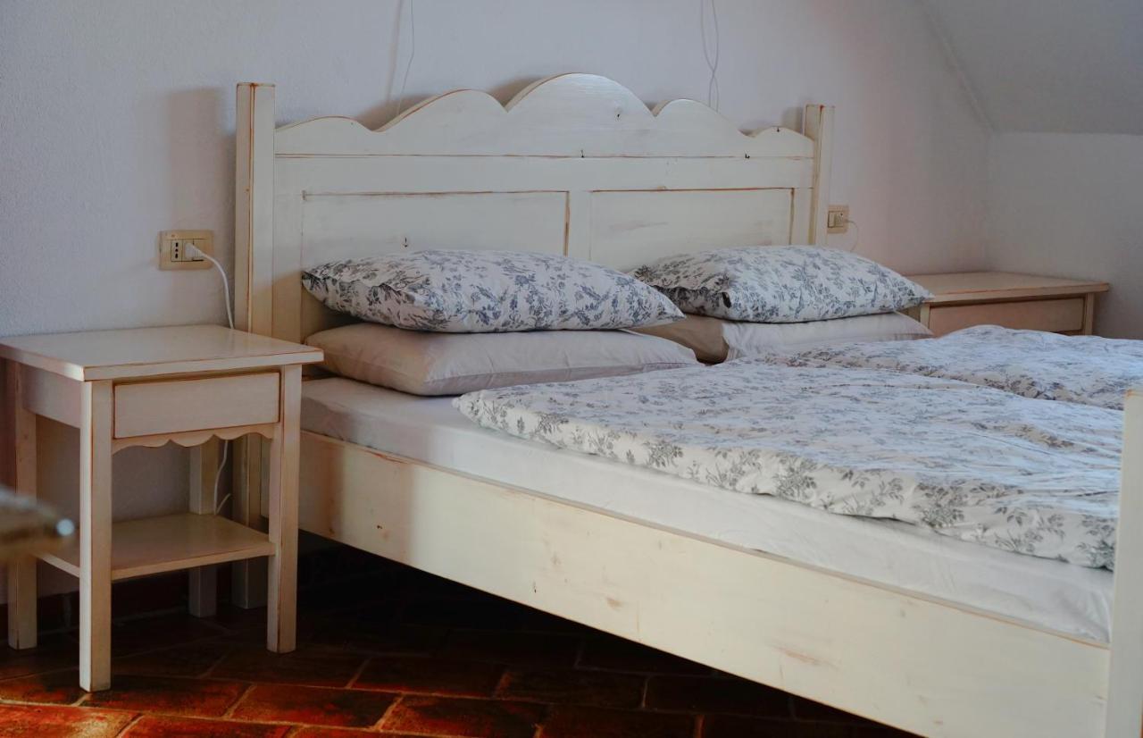 Guesthouse Novak Dvor Екстериор снимка