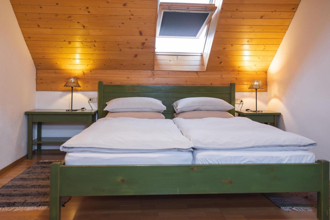 Guesthouse Novak Dvor Екстериор снимка