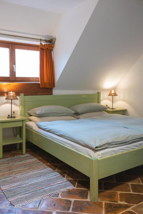 Guesthouse Novak Dvor Екстериор снимка
