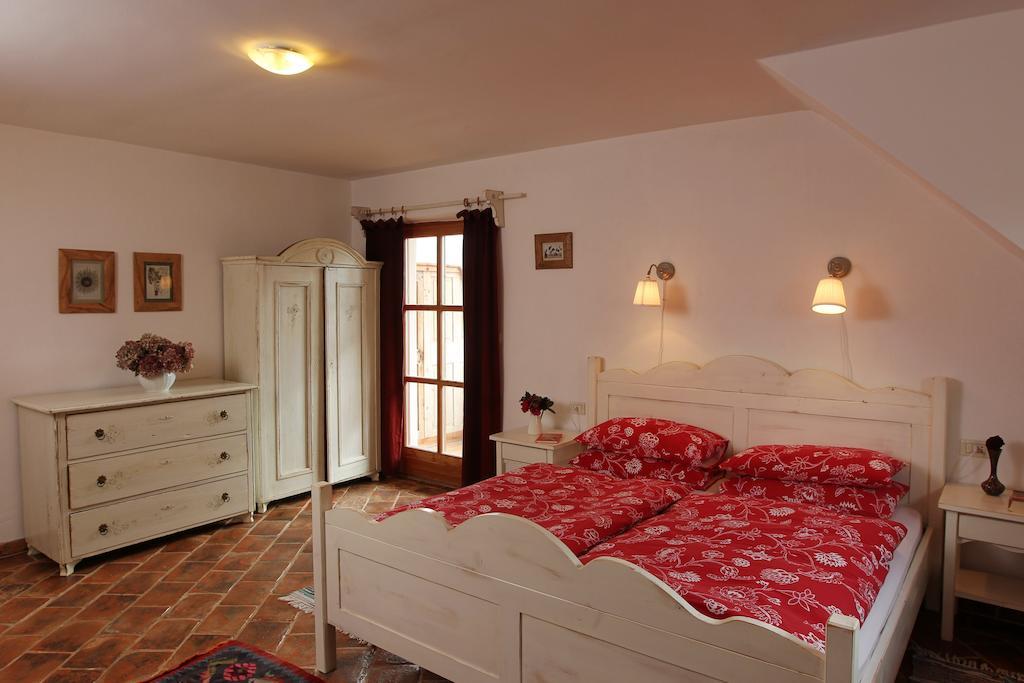 Guesthouse Novak Dvor Стая снимка